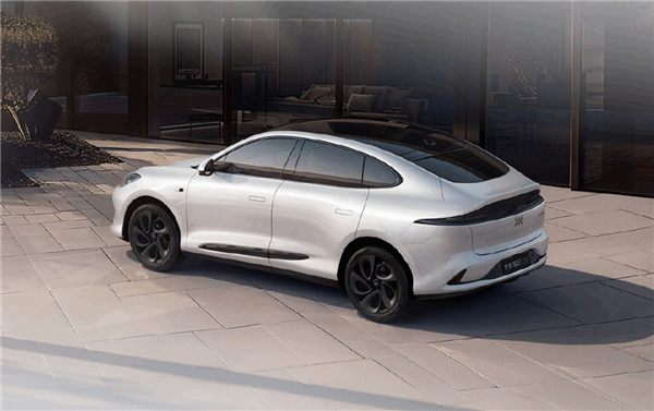 能横着走!全新智己LS6发布10小时预定破5000台