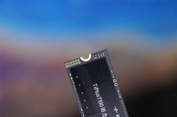 《黑神话:悟空》联名版!长江存储TiPlus7100 2TB SSD图赏