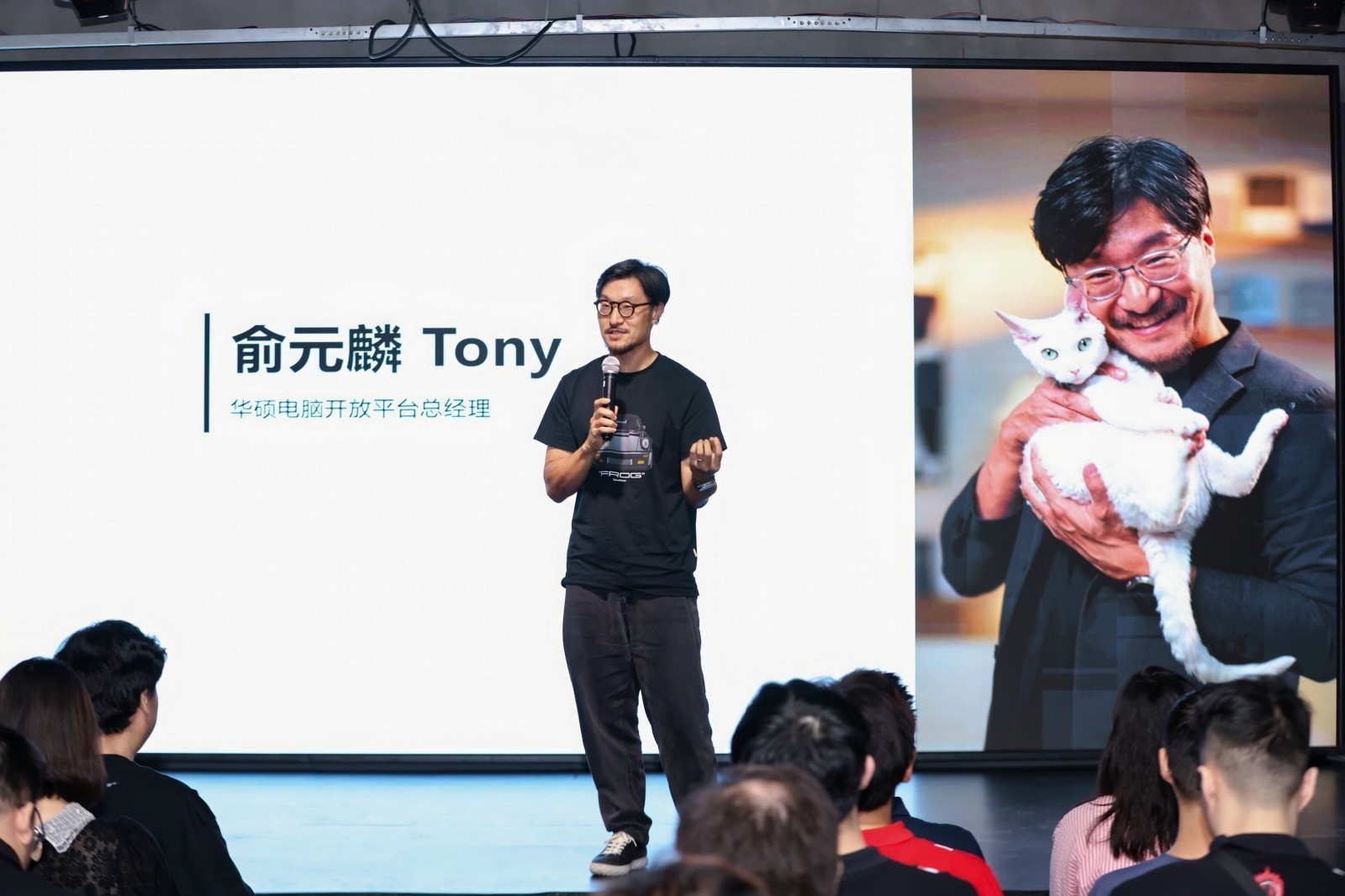 AMD&华硕头号玩家“A”计划 华硕X870E主板首秀