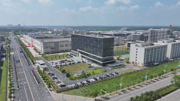 总投资10亿元，海信乾照江西半导体基地项目投产