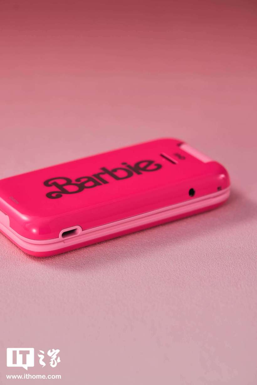 【IT之家开箱】梦回千禧:HMD Barbie 芭比联名手机国行图赏