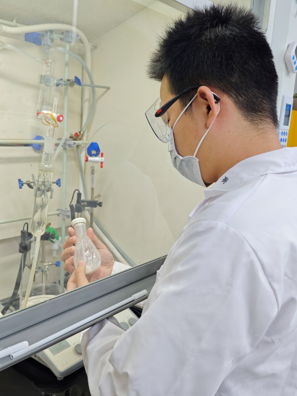 湖北大学科研团队创甾体药物合成新法