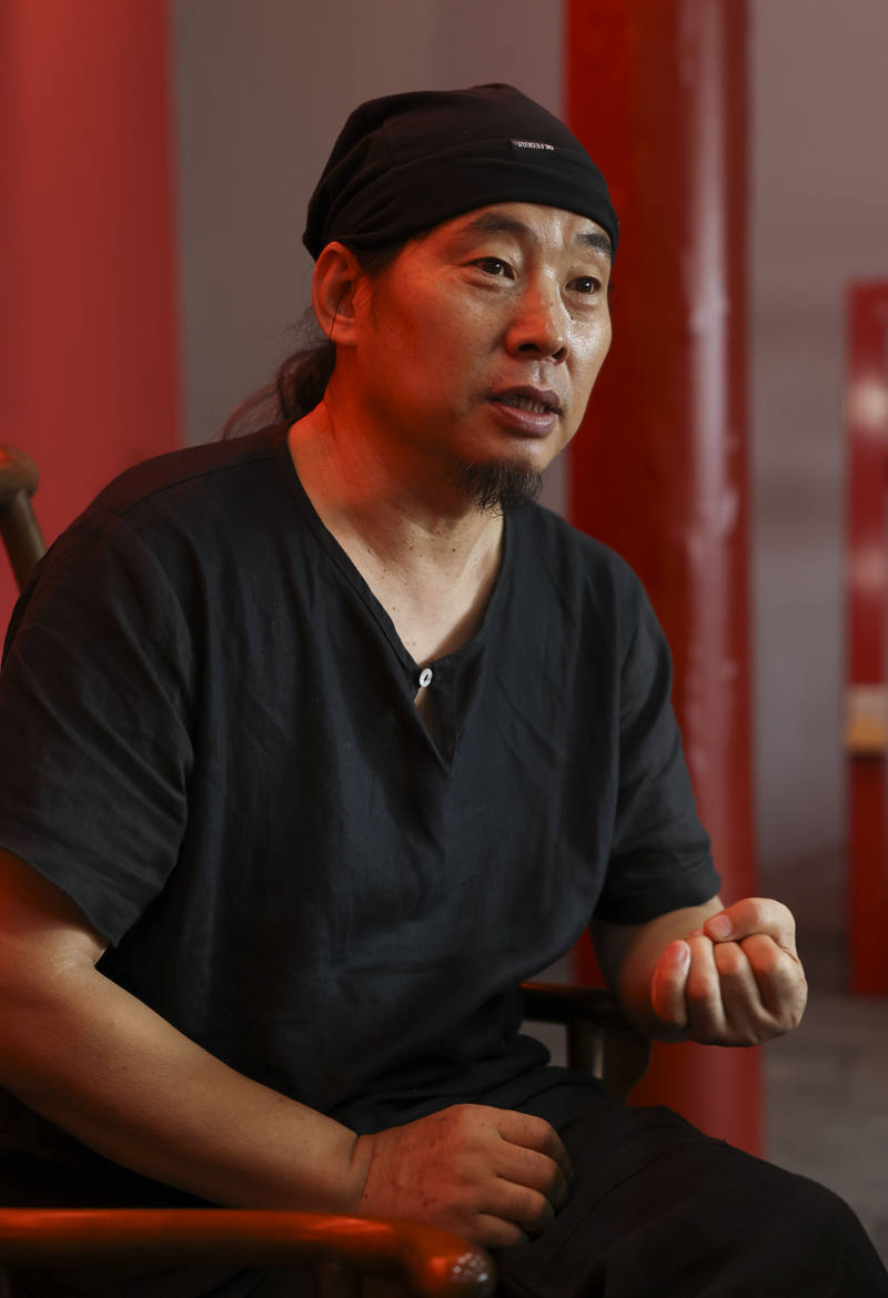 北京民俗博物馆展览陈列科、藏品研究科负责人吕鑫。新京报记者 浦峰 摄