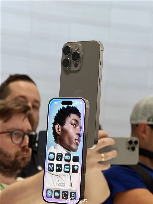 哪款手机拍照真实度最高 7e88-e7ec1ba017e2441d5d48802e111e24f2.jpg