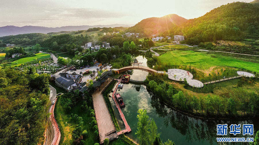 圖為利川龍船水鄉景色。新華網發 牟聯池攝