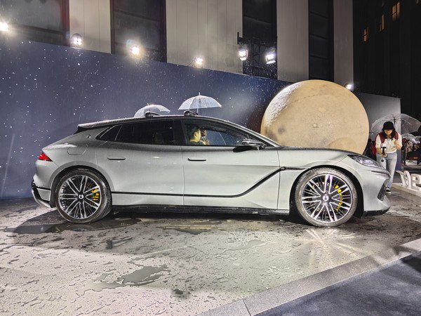 bd8b-b3c7c0d8ae2fb4bfe8630d6e8fc9b7c8.jpg