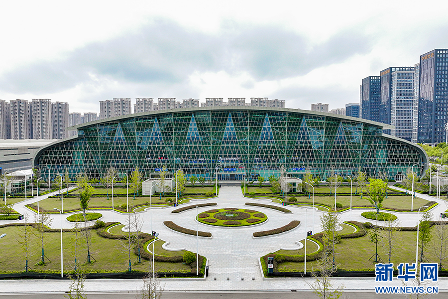 航拍2024世界製造業大會展館