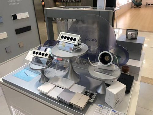 北京一智能家居门店产品 新华网 王日晨 摄