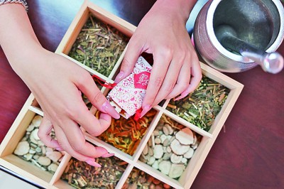 中医香囊制作体验 cf17-c2cb845fad551323985aac56e7ad2f22.jpg