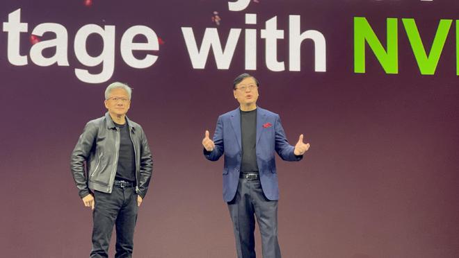 黄仁勋对话杨元庆：没有理由不相信双方未来两年合作规模继续扩大5倍