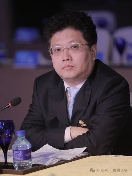 注:上图为重庆银行本次卸任的副行长刘建华。
