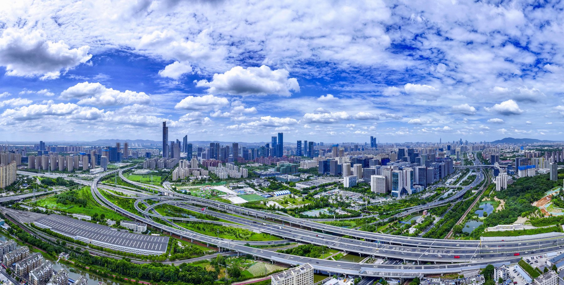 南京。南京日报/紫金山新闻记者冯芃摄