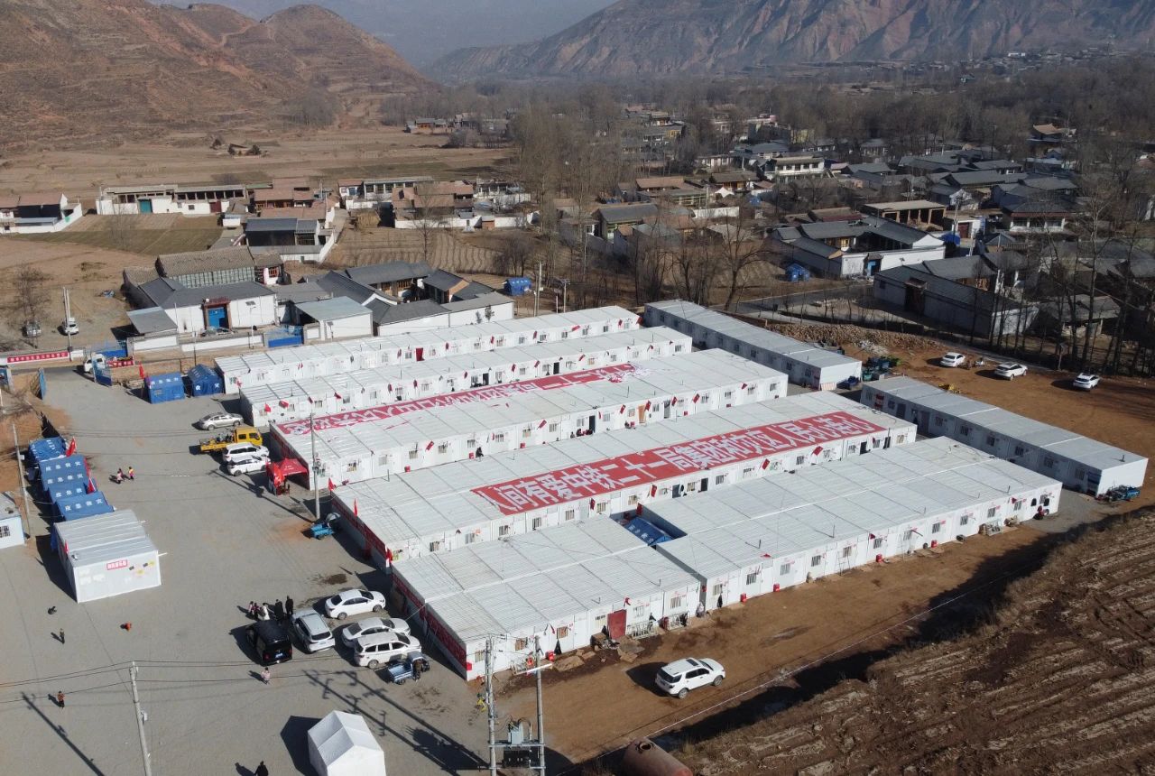 中国铁建参与甘肃省积石山地震抢险救灾