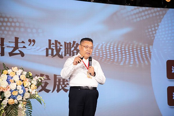 今世缘酒业党委副书记、监事会主席倪从春致辞。
