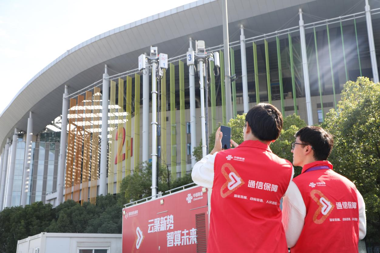 场馆内外5G-A 3CC全量部署