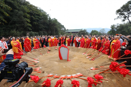 (曹溪博物馆奠基仪式圆满完成)