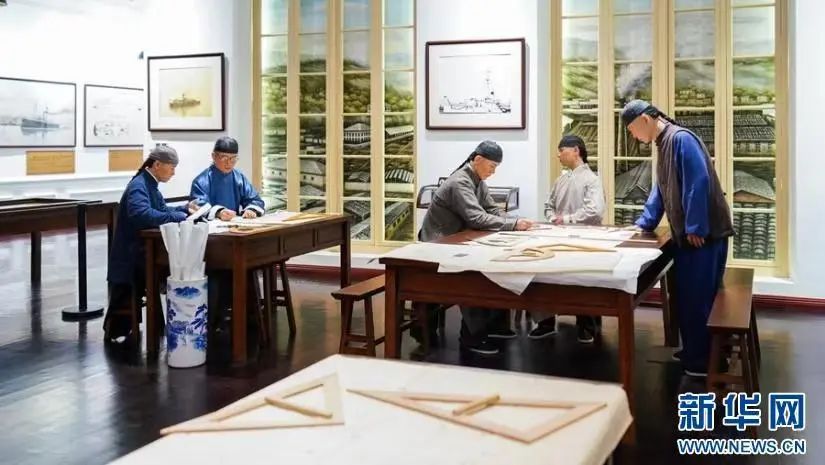 绘事院再现了百年前舰船设计的真实场景。新华网 肖和勇 摄