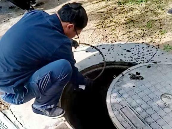 疏通污水井