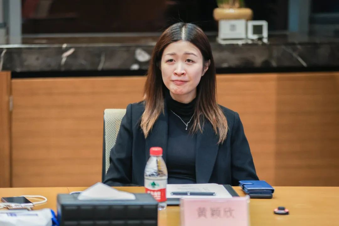 左右滑动查看图片