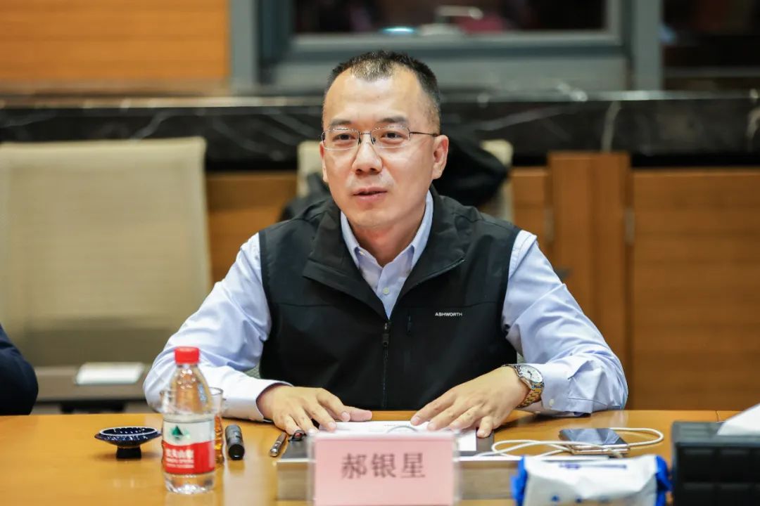 左右滑动查看图片