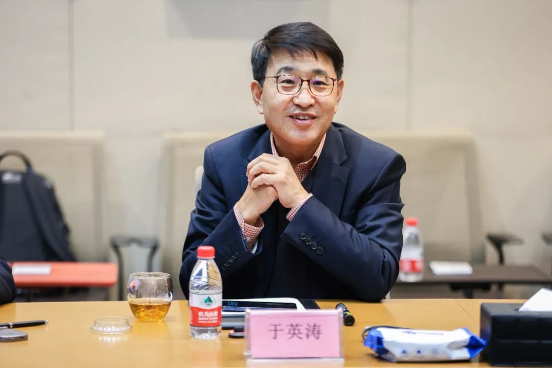 左右滑动查看图片