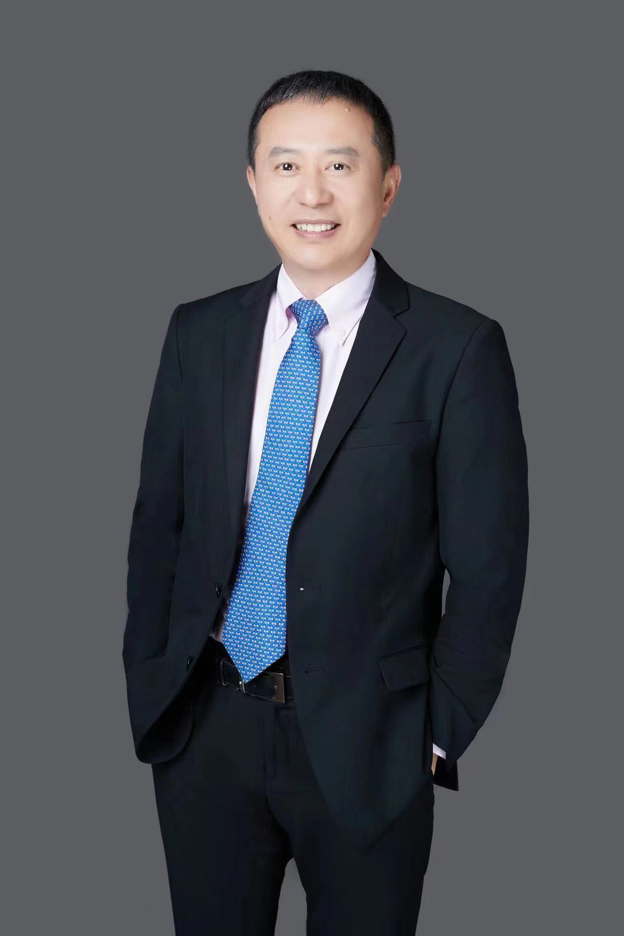 (鹏辉能源总裁甄少强,采访对象供图)
