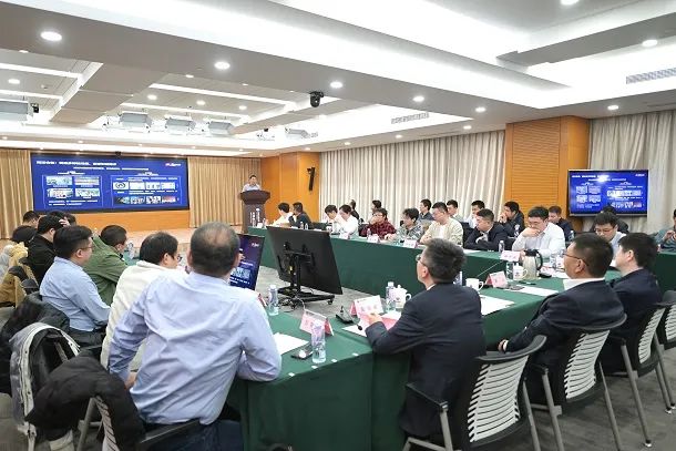 图为龙源电力新能源智能算法竞赛颁奖典礼分享环节
