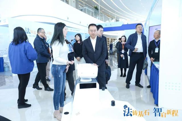 3ea8-877c054a4283302d6a8f1901beef9905.jpg AI时代,律师如何“技”高一筹?