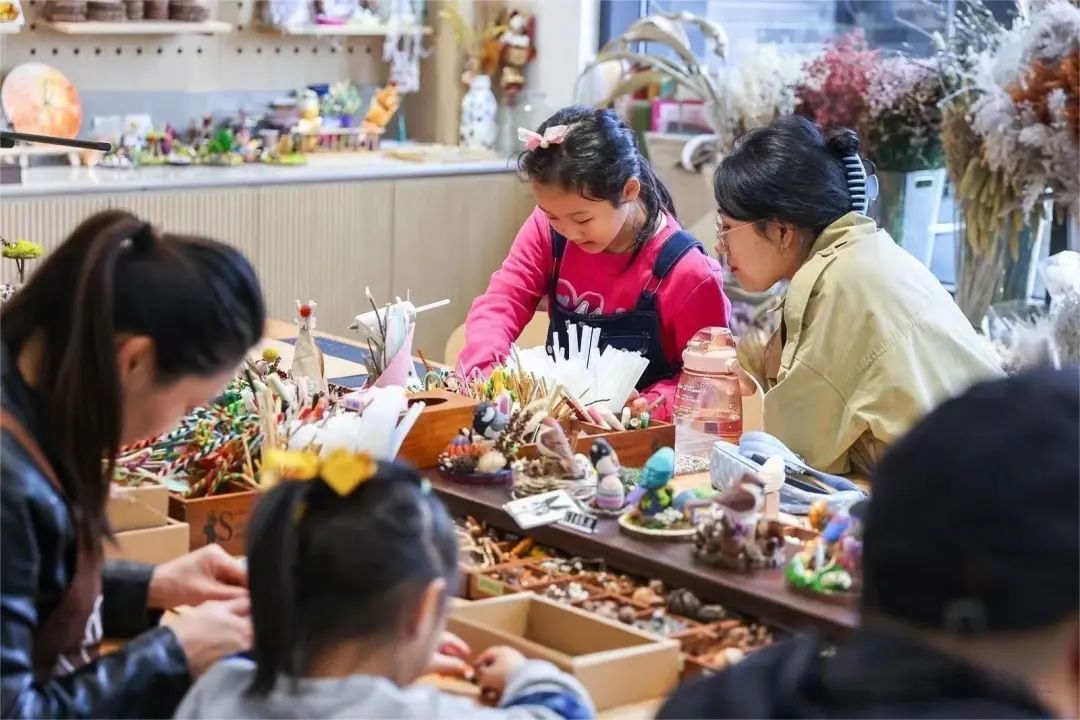 ◤奥雅股份在亲子文旅上的实践,左右滑动查看更多
