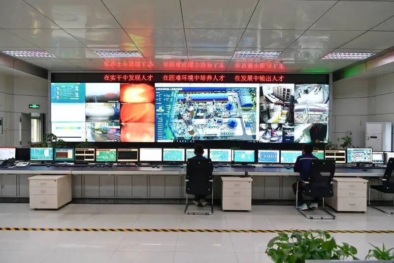 ▲东华科技中控操作室的人员定位系统