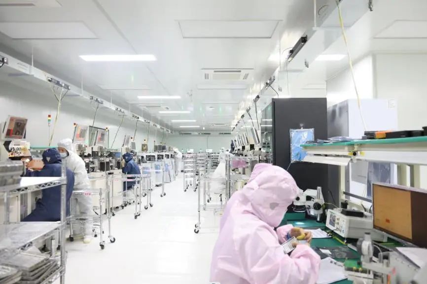 新投产的铭普光磁光通信产品研发生产基地车间