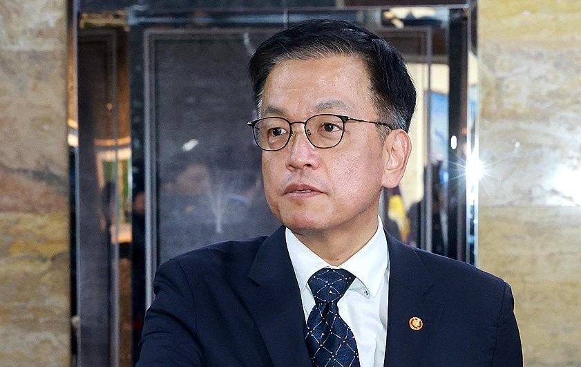 韩媒:韩国代总统因市民团体举报被警方立案调查