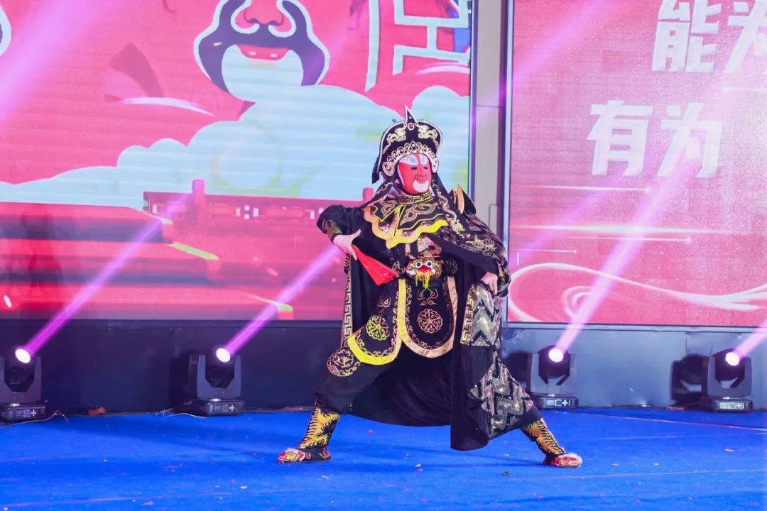 左右滑动 查看更多图片