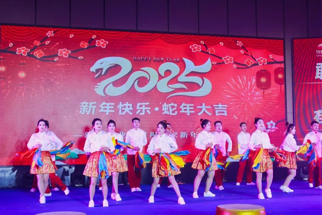 左右滑动 查看更多图片
