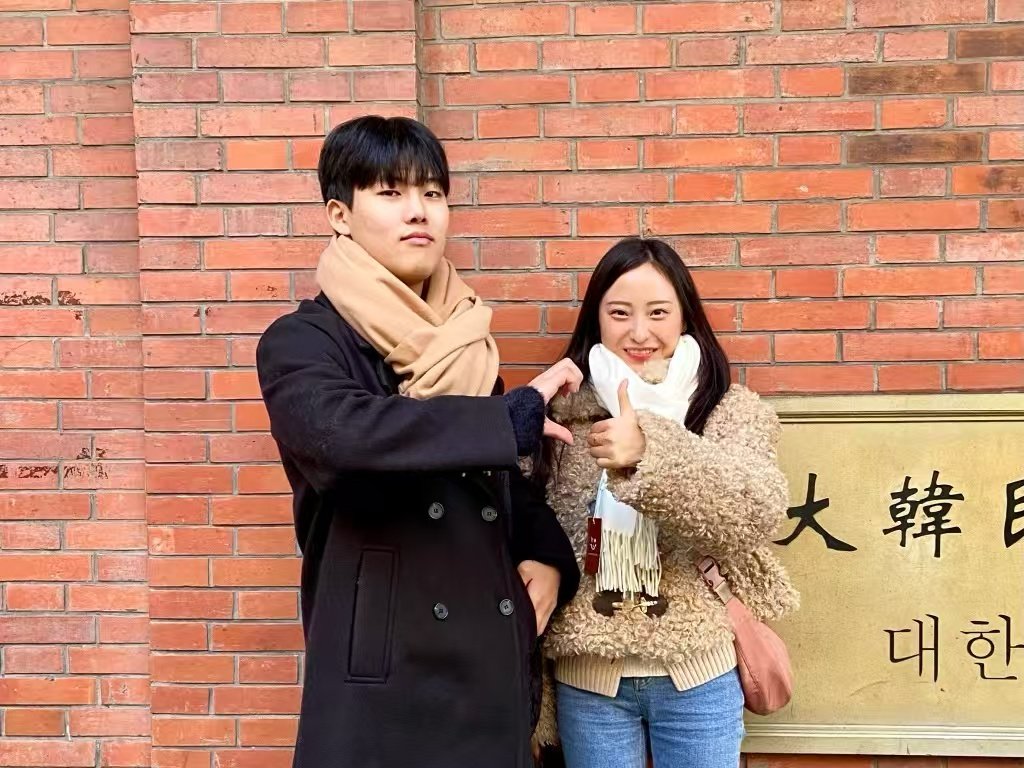 2024年12月，來上海遊玩的南韓年青人。澎湃新聞記者 陳悅 圖