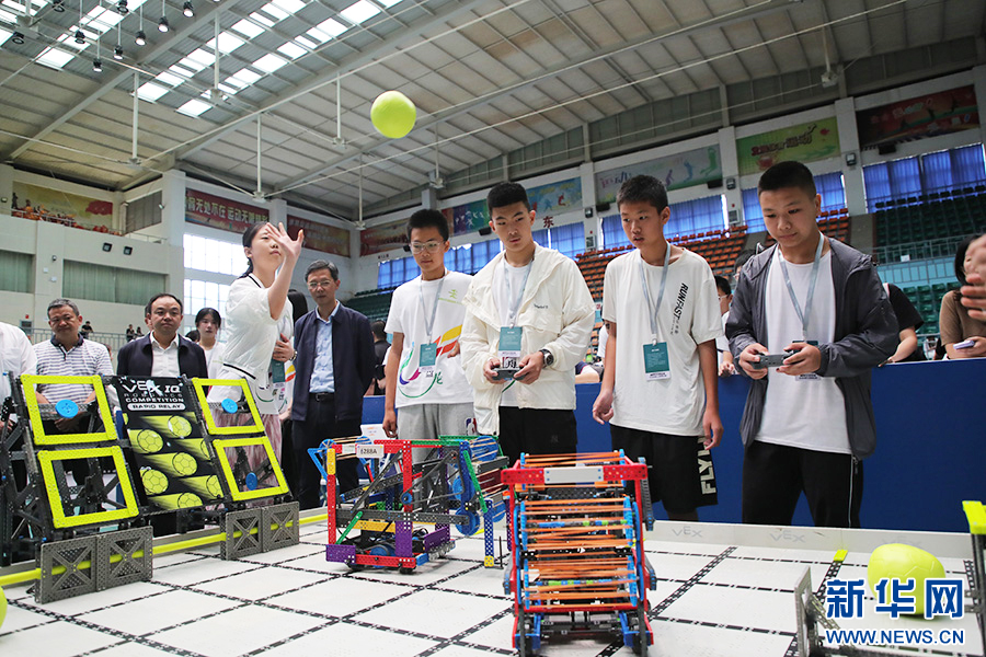 2024世界機器人大賽昆明錦標賽現場。新華網發（昆明市盤龍區融媒體中心 供圖）