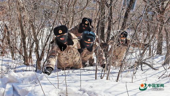 该站官兵执勤途中。张家鑫摄