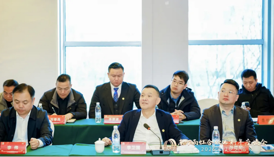 李卫国东方雨虹董事长 419d-726f437daf48c4fc0875cc363542190c.png