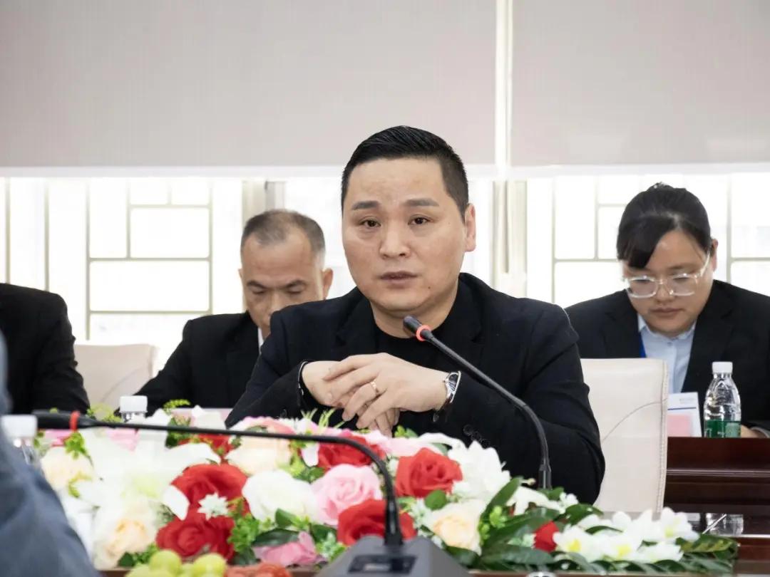 ▲《强国智造》出品人 复审主任-成新东