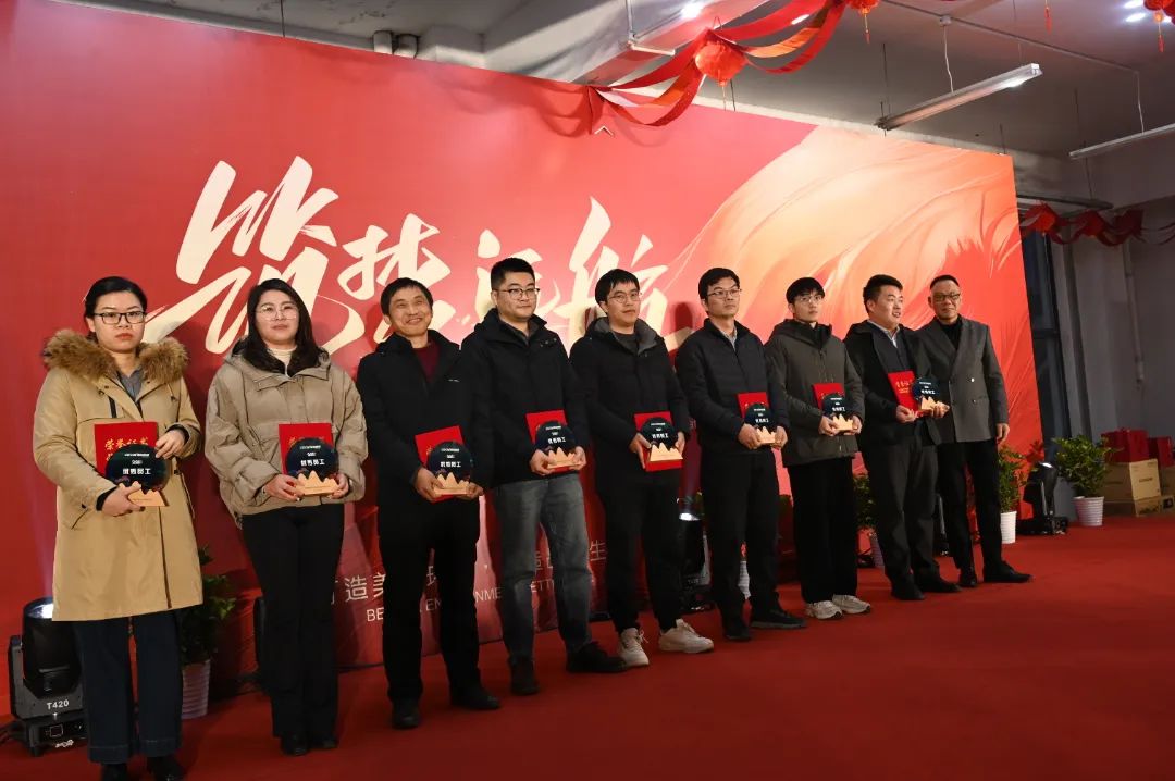 优秀员工(左右滑动查看)