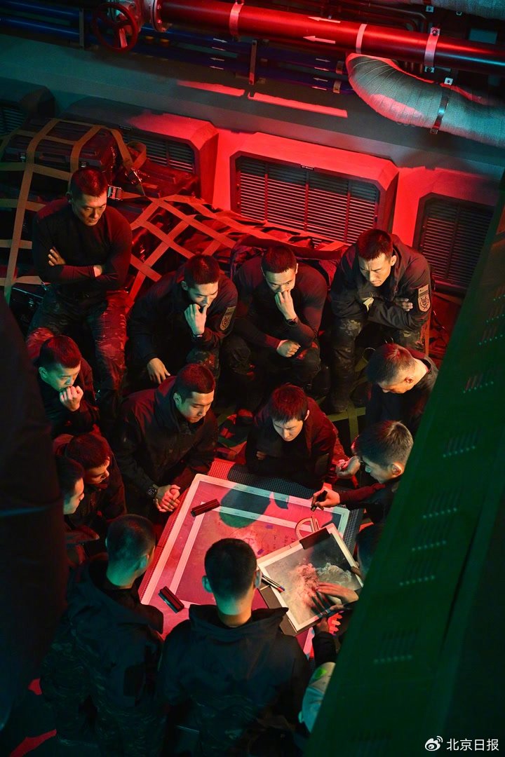 总制片人于冬：“《蛟龙行动》绝不撤档！”