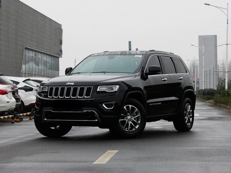 克莱斯勒召回13辆进口大切诺基汽车