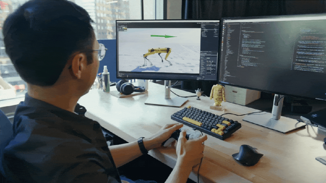 在模拟环境中,可以并行训练几台 Spot 机器人(甚至几百台),以实现强大的现实世界性能。