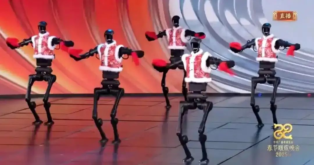 2025年春晚舞台上扭秧歌的機器人。圖源網絡
