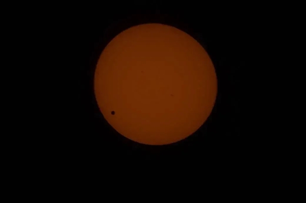 责任编辑:上方文Q