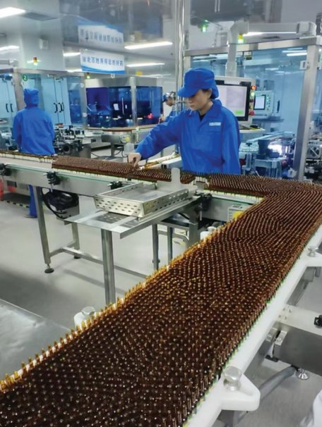 图为悦康集团自动化生产车间。