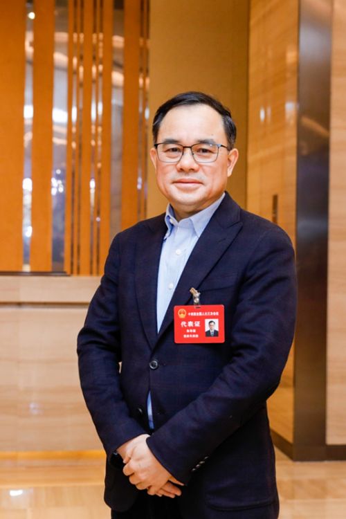 全国人大代表、长安汽车董事长朱华荣：建议完善自动驾驶标准和法规，车辆购置税分层分级征收