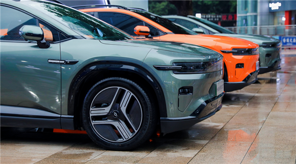 长安汽车董事长朱华荣：建议对新能源车征收购置税