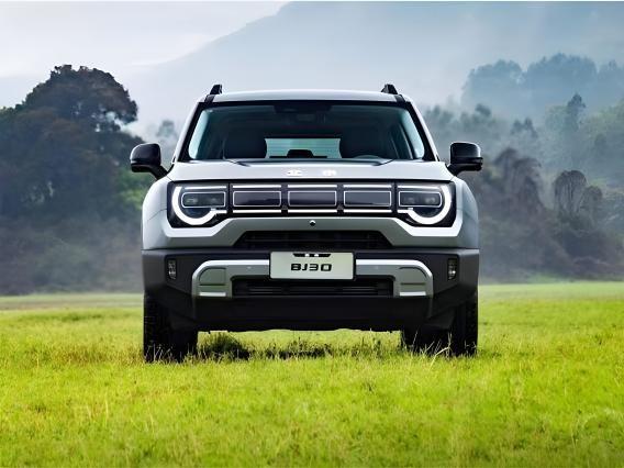 BJ30对比捷途自由者，谁才是8万级方盒子天花板？