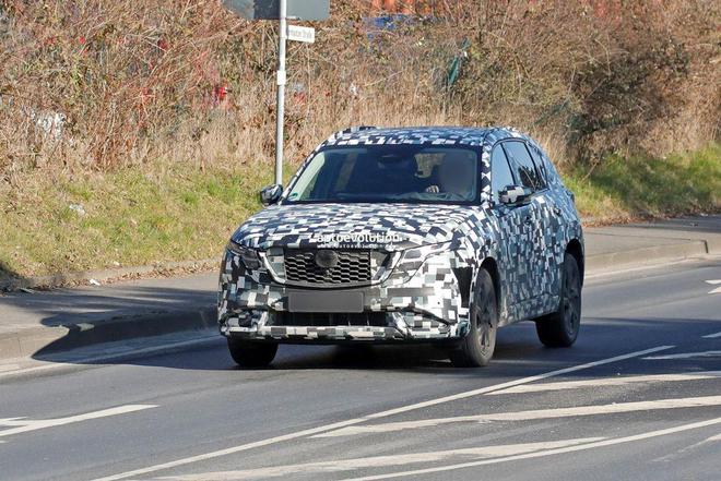 2026 款马自达 CX-5 SUV 路测图曝光：更犀利设计 + 混动革新